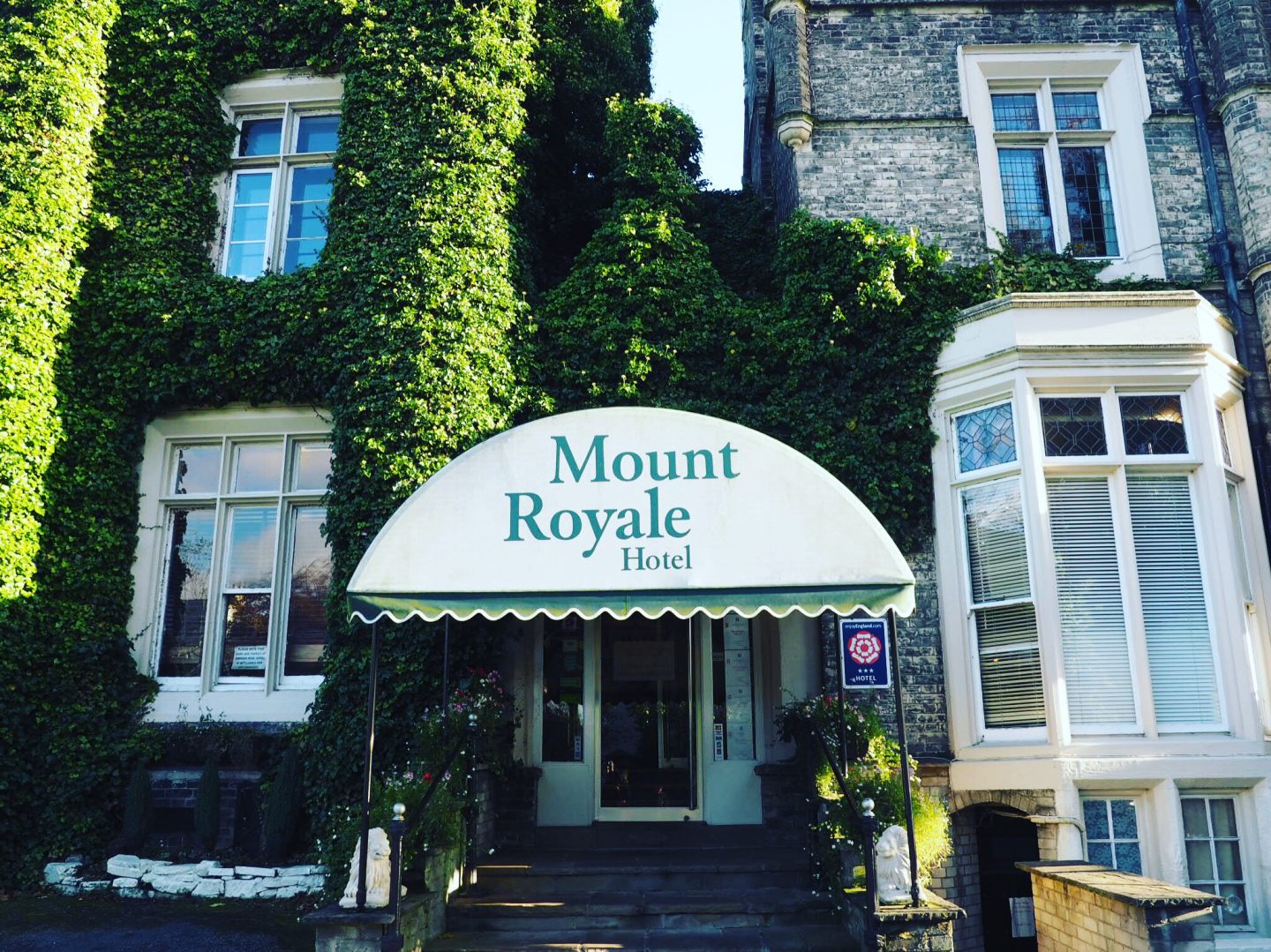 Mount-Royale-Hotel-York